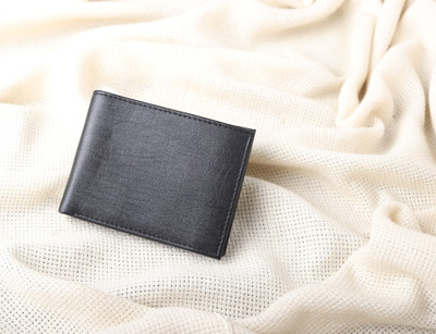 HENEDA Men Formal Black Artificial Leather Wallet(8 Card Slots)