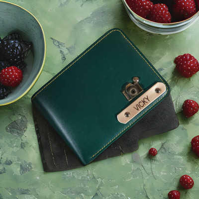 Navya Royal Art Men Casual, Formal, Evening/Party, Formal, Trendy Green Artificial Leather, Genuine Leather Wallet(3 Card Slots)