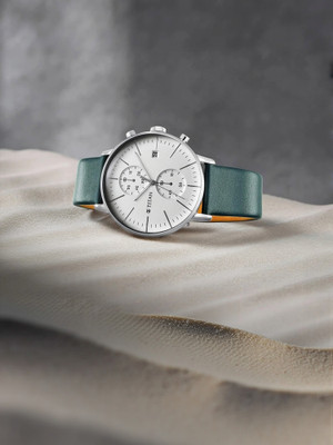 Titan LIGHT LEATHERS V Analog Watch  - For Men