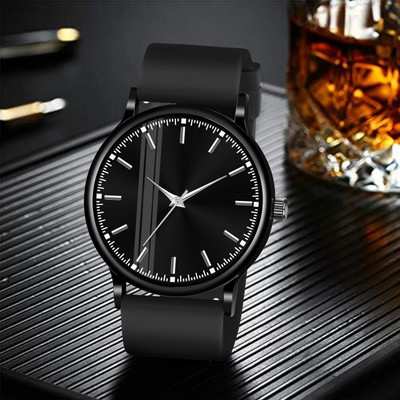 MAAN INTERNATIONAL Silicon-Black Black Round Dial And Soft Silicon Strap Analog Watch  - For Men
