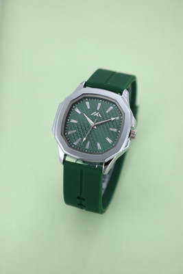 ROSEVILLA Trendy Designer Dial Silver Case Smooth Silicone Belt Trendy Designer Dial Silver Case Smooth Silicone Belt Analog Watch  - For Men