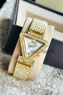 NITYA DRW033 - GOLD Fame Collection Hand Womens Analog Triangle Dial Quartz Watch Luxury Trending Triangle Diamond Fitted Analog Watch  - For Women