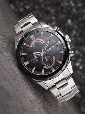 Roadster analog sales watch