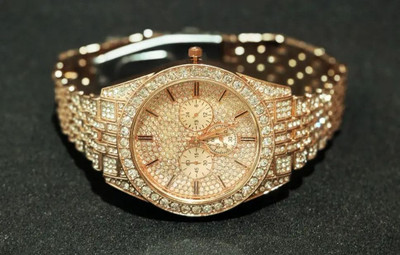 zyrowear iik3D Glowme diamand watch in rosegold unisex watch. Analog Watch  - For Men & Women