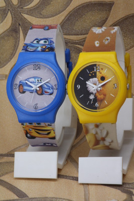 VIRAKTI Wonderful Design Round Dial Smooth Rubber Belt Wonderful Design Round Dial Smooth Rubber Belt Analog Watch  - For Boys & Girls