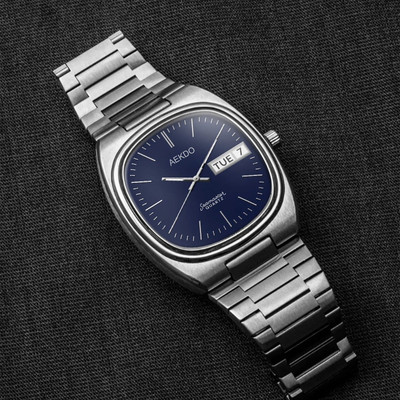 AEKDO AVM0032 UNISEX Analog Watch – Square Dial, Date Working & Adjustable Steel Chain Analog Watch  - For Men & Women