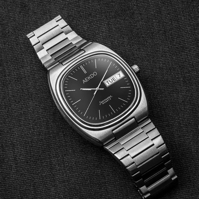 AEKDO AVM0032 UNISEX Analog Watch – Square Dial, Date Working & Adjustable Steel Chain Analog Watch  - For Men & Women