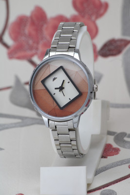 ROSEVILLA Trending Designer Solid Round Dial Attractive Stainless Steel Belt Trending Designer Solid Round Dial Attractive Stainless Steel Belt Analog Watch  - For Girls
