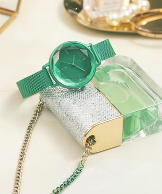 Fastrack Vyb Aurora Green Dial Green Strap Analog Watch  - For Women