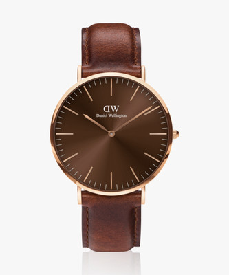 DANIEL WELLINGTON Classic 40 St Mawes Classic ST Mawes Brown color Round - 40 mm diameter Analog Watch  - For Men