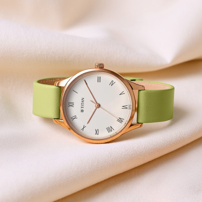 Titan Titan Ladies Work Wear Neo Trends Analog Watch  - For Women