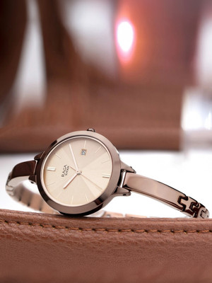 Titan NP2578QM01 Raga Viva Refresher Analog Watch  - For Women