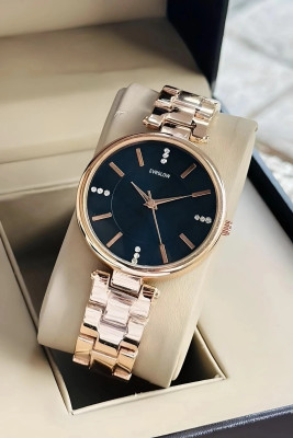 EVRGLOW Black round dial Analog Watch  - For Women