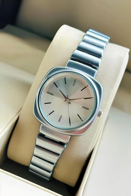 VELONO Analog Silver Watch For Girsl Women Stylish Stailess Steel Chain Watch Unique Design Round face in Square Frame dials & Steel Chain Strap SILVER Analog Watch  - For Girls