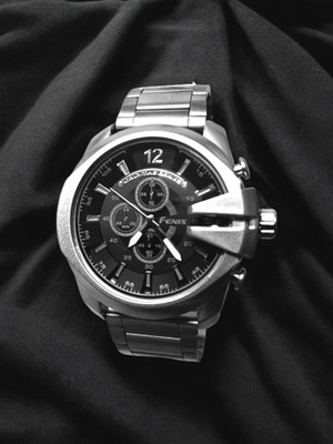 Peril Silver Body Men's Watch with Black Dial Peril silver heavy body Analog Watch  - For Boys