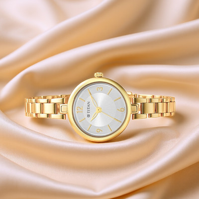 Titan Lagan 2021-22 Lagan 2021-22 Analog Watch  - For Women