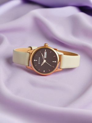 Titan Lagan 2021-22 Lagan 2021-22 Analog Watch  - For Women