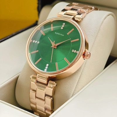 STYLISH GUYS DB Women Atractive Rose Gold Green Color Luxury Trending Women Watch Analog Watch  - For Women