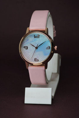 VIRAKTI Attractive Leather Belt 3D Glass Structure Design Dial Women Analog Watch  - For Boys