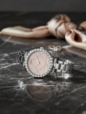 French Connection Silvenza Silvenza Light Pink Mop Dial | Women's Silver Analog Watch Analog Watch  - For Women