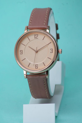 ZANZEER Best Quality Embossed Solid Designer Round Dial Attractive Leather Belt Best Quality Embossed Solid Designer Round Dial Attractive Leather Belt Analog Watch  - For Women