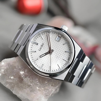 Lucifer PE WHITE Date Feature Dial Stainless Steel Strap Day & Date Feature Dial Stainless Steel Strap Analog Watch  - For Men