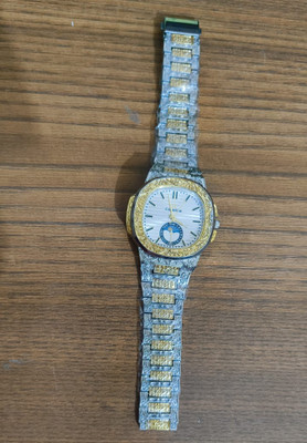 MOLCARO IIK GOLDEN ANALOG WATCH Analog Watch  - For Men & Women