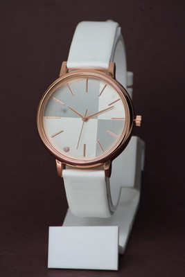 ZANZEER Best Seling Causal Watch Fancy Dial Round Cash Premium Quality Best Seling Causal Watch Fancy Dial Round Cash Premium Quality Analog Watch  - For Girls