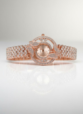 Trendy Styler NEW Butterfly Shape Quartz Analog Watch  - For Women