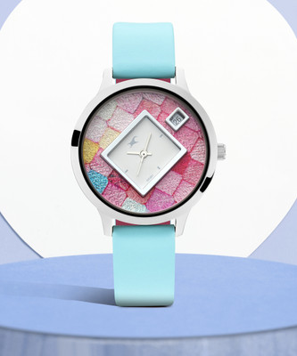 Fastrack NP6210SL01 Fit Outs Analog Watch  - For Women