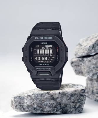 Digital watch for store men under 200