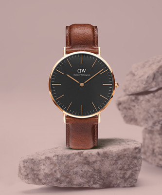 DANIEL WELLINGTON Classic ST Mawes Black color Round - 40 mm diameter Analog Watch  - For Men