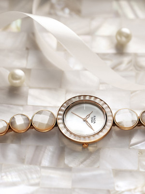 Titan Raga Power Pearls Raga Power Pearls Analog Watch  - For Women