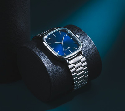 MAHAKAPI Old Money Vibe Shiny Lifted Up Square Dial Glass Cut Old Money Vibe Shiny Lifted Up Square Dial Glass Cut Analog Watch  - For Men