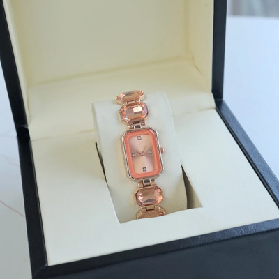 Alkhwatches Chic gemstone-inspired wristwatch with sophisticated Rose-Gold and gold design Analog Watch  - For Women