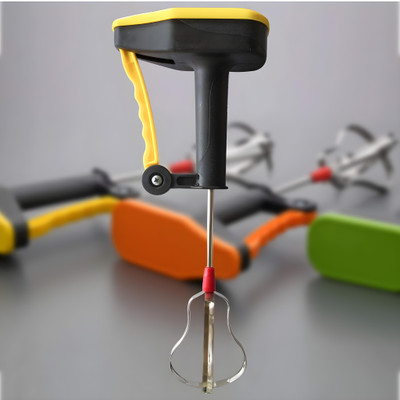 S P E Manual hand blender Plastic Spiral Whisk