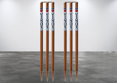 vinox FitIndia 6 Wooden Stumps & 4 Bails (2 Wicket Set) CRICKET WOODEN STUMPS SET(Brown)