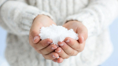 Newvent Artificial Instant Snow Magic Snow for Christmas Tree/Games/School Projects Hanging Snow Flake Pack of 3