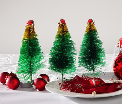 Dhinchak Pine 5 cm (0.16 ft) Artificial Christmas Tree(Green)