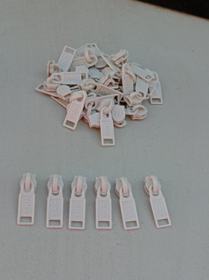 Togline 100 WHITE ZIP RUNNER ,NO -03 Auto lock Zip Runner