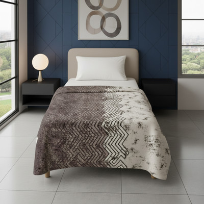 Raymond Home Geometric Single Mink Blanket for  Heavy Winter (Polyester, Brown, Off white)