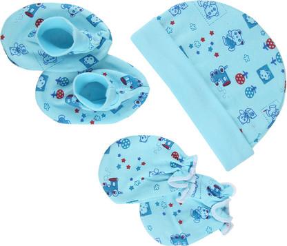 MomToBe Cap Mittens and Booties Set