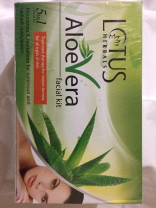 lotus aloe vera facial kit