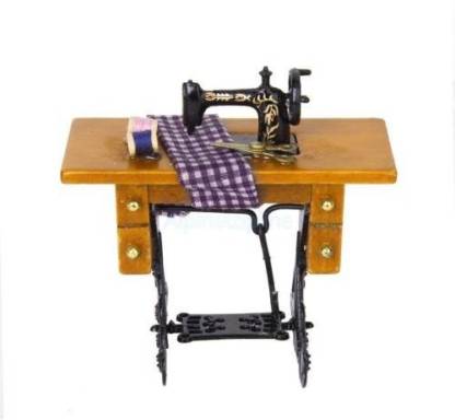 1/12 Dollhouse Miniature Sewing Machine with Scissors Thread Cloth ^P