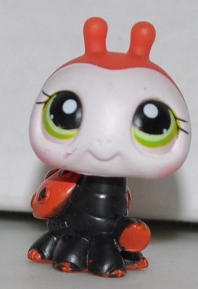 Littlest Pet Shop~#221~Ladybug~Red Black~Spots~Green Dot Eyes~Red Magnet 