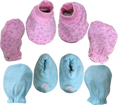 Favism 100 Pure Soft Cotton New Born Baby Booties Mittens Combo Pack Of 4 Pair 0 6 Months Skin Friendly N Premium Quality Buy Baby Care Combo In India Flipkart Com