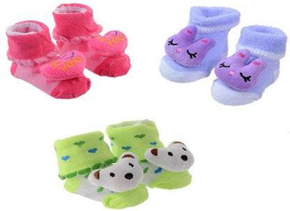 Vivaan Kids Baby Boy And Baby Girl Bootie Shoes Socks Set Of 3 Pair 0 6 Months Buy Baby Care Combo In India Flipkart Com