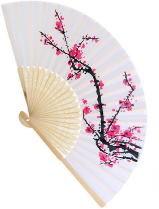 white folding fan