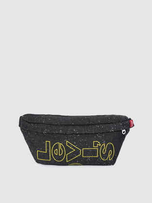 levis pouch