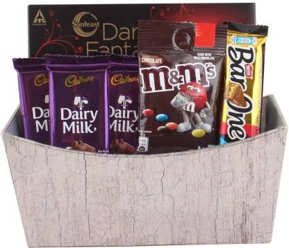 Cadbury Chocolate Gift Hamper for Birthday, Diwali, Anniversary, Holi, Rakhi, Christmas, New Year | Chocolates With Chocolates Bars